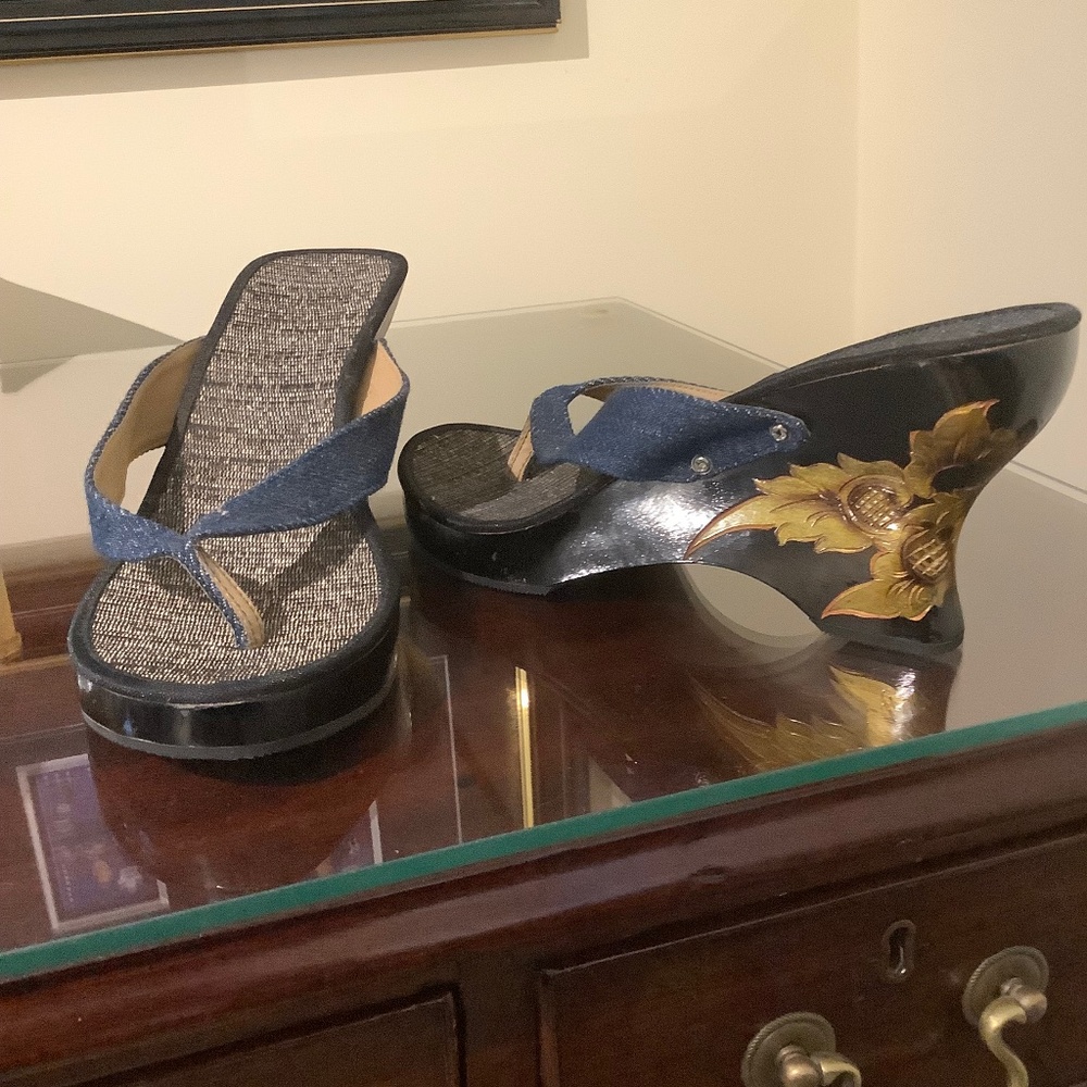 Ladies shoes